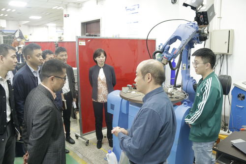 中国民用航空飞行学院飞行技术学院到我院调研交流